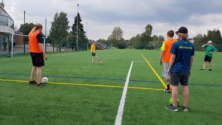 Teollisuuden Vesi sponsoroi Mäntsälän Futsal-edustusjoukkuetta